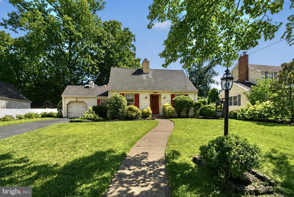 220 Hickory Ln, Haddonfield, NJ