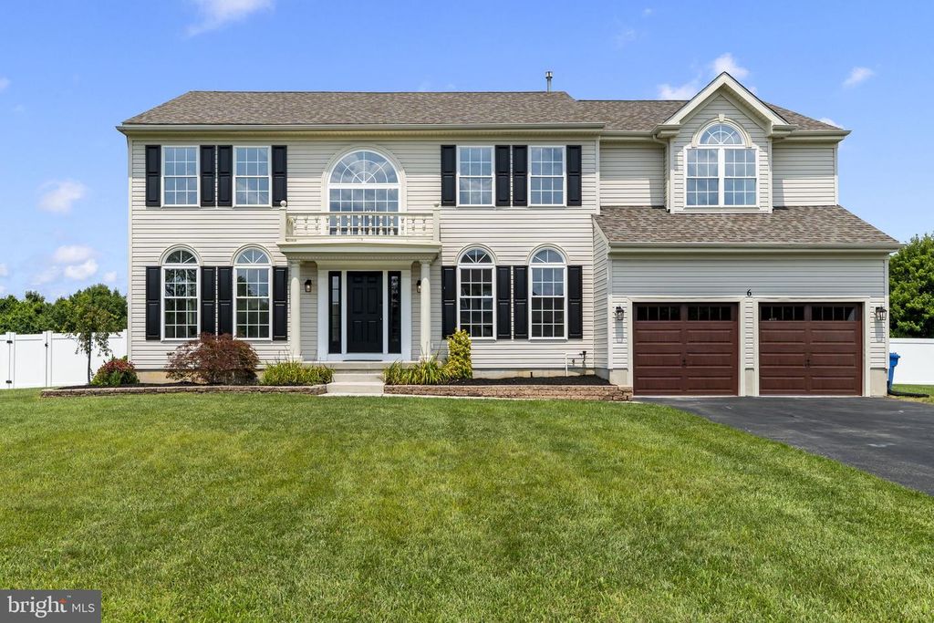 6 Skyline Cir, Sewell, NJ
